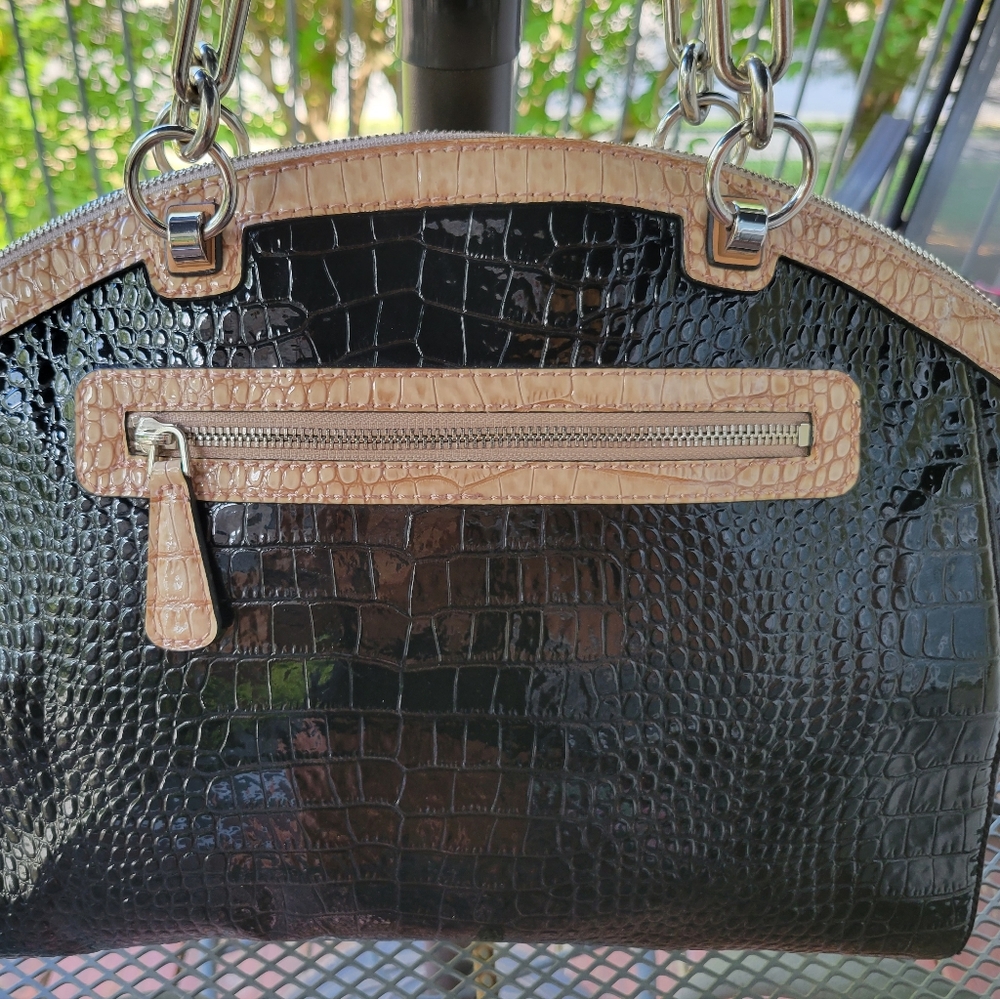 GUESS handbag - Picture 5 of 11